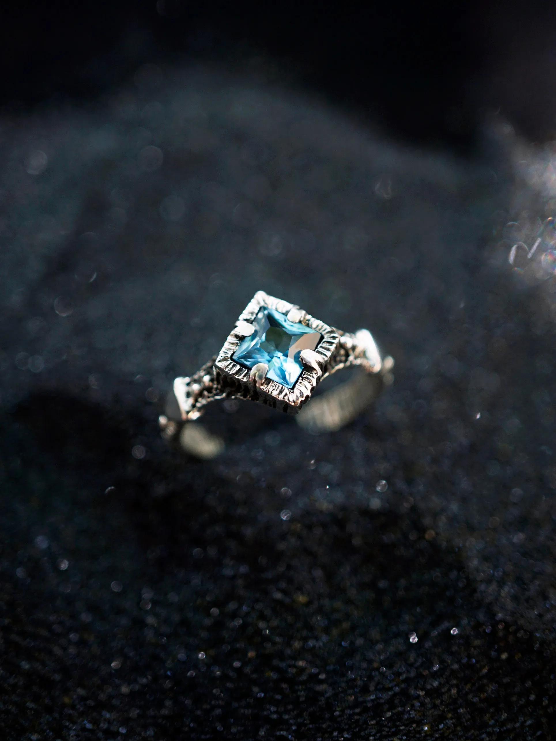 Blue Topaz ring VIRGIN BLUE