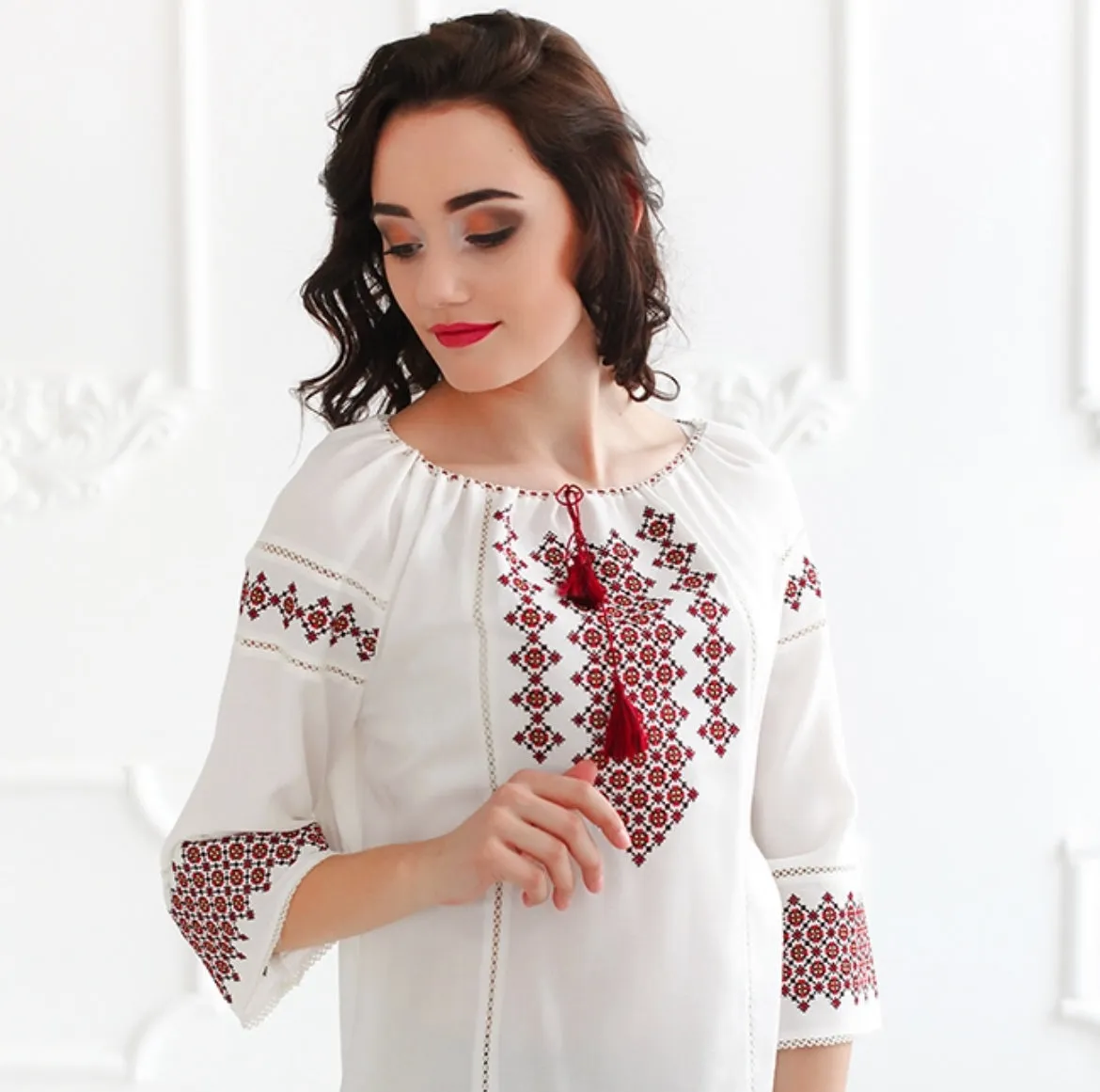 Embroidered Blouse Olena”