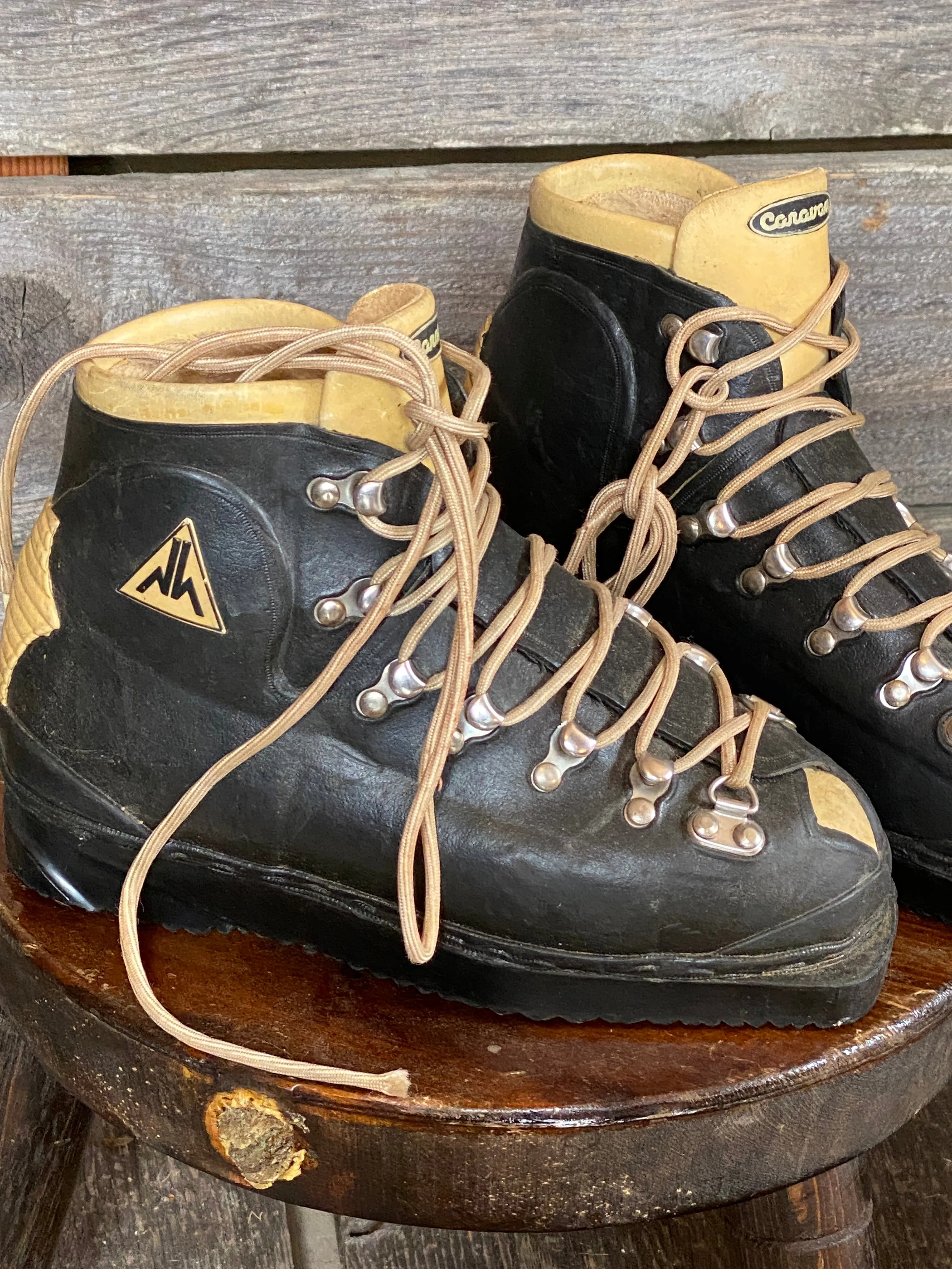 Vintage Fujikara Caravan Children's Ski Boots